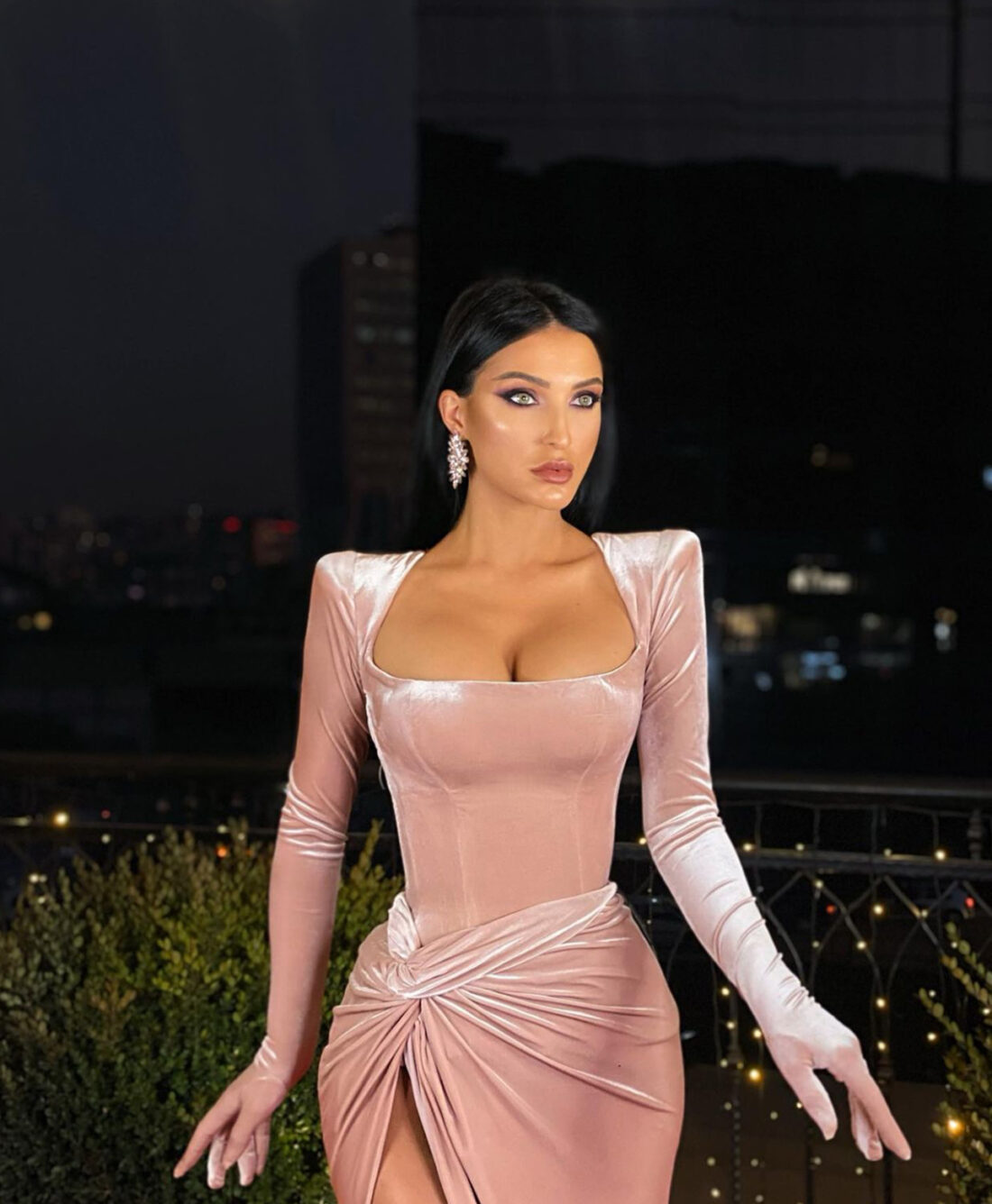 RED CARPET 059 - Image 3