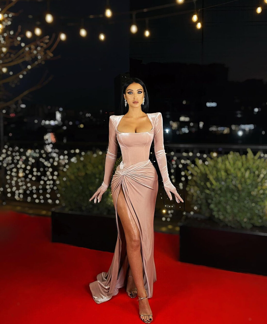 RED CARPET 059 - Image 2